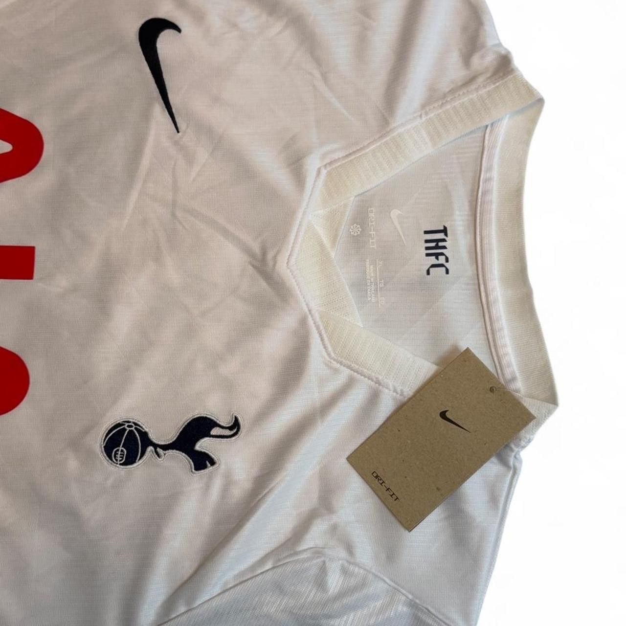 Nike Tottenham Hotspur 2026/27 Home Jersey White with Blue number 22 Marmoush on the back size XL dimensions are in the pictures Brand new with tags. 7