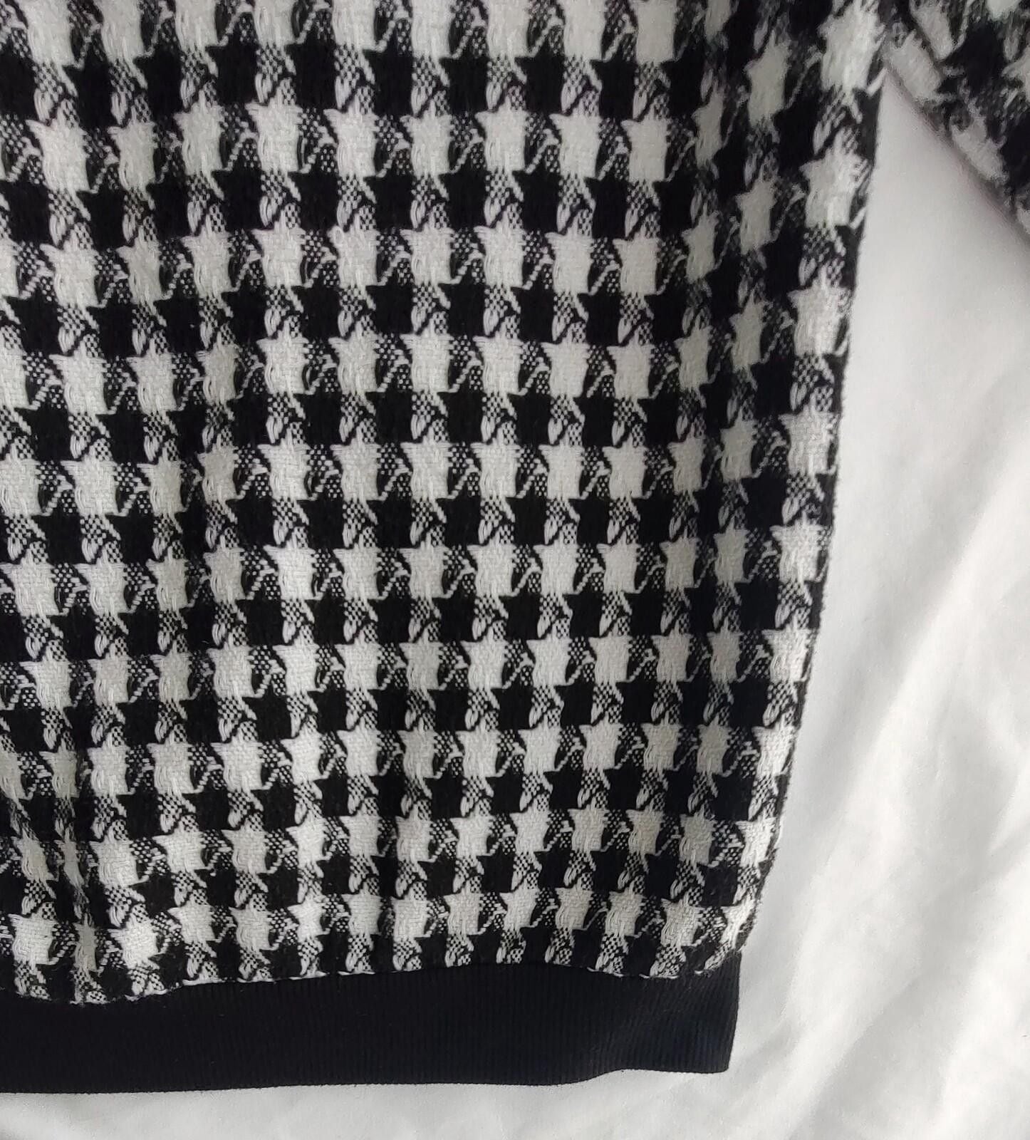 Shein Houndstooth Knit Sweater - Size XS 6