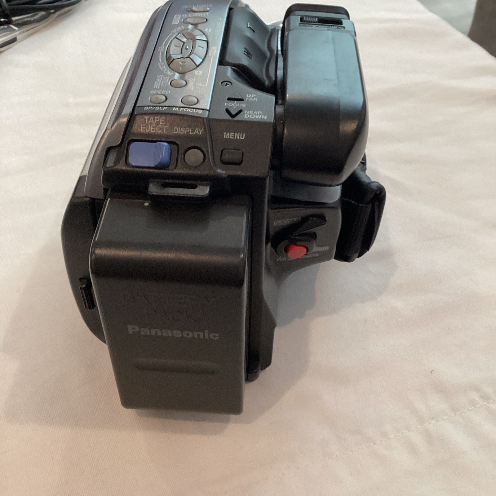 Panasonic Pamcorder VHS-C Camcorder PV-L452 W Battery, Cord, Strap, And Manual 4