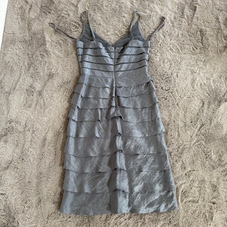 Adrianna Papell Occasions Sz 4 Silver Gray Metallic Tiered Ruffled Cocktail Dress 8
