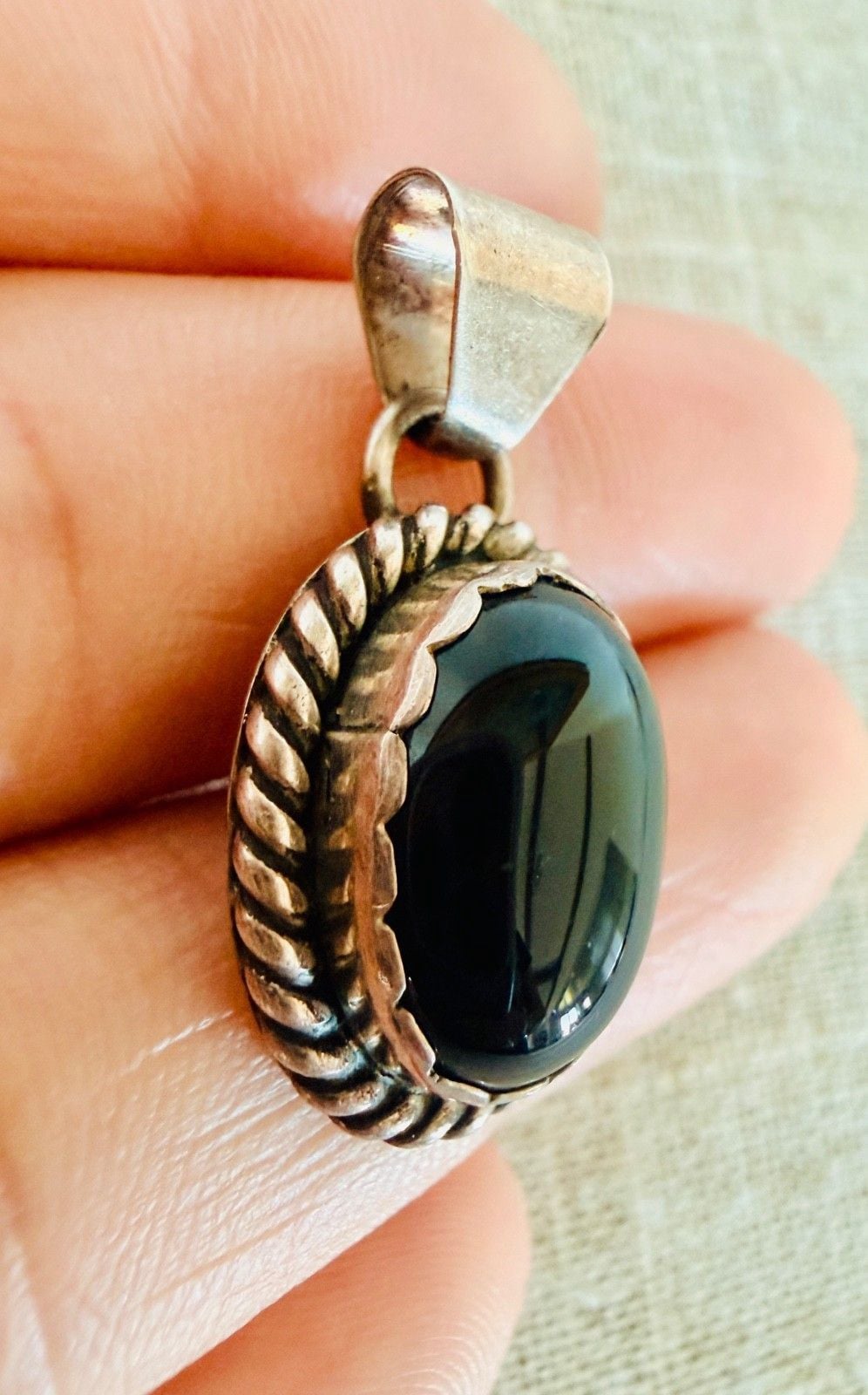 Native American Sterling Silver Black Onyx Pendant RRT Hallmark Rope Bezel 7