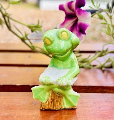 VTG MCM Lot Of 2 JSNY Frogs Singing Frog Couple & Lonely Frog Made In Taiwan MCM 7