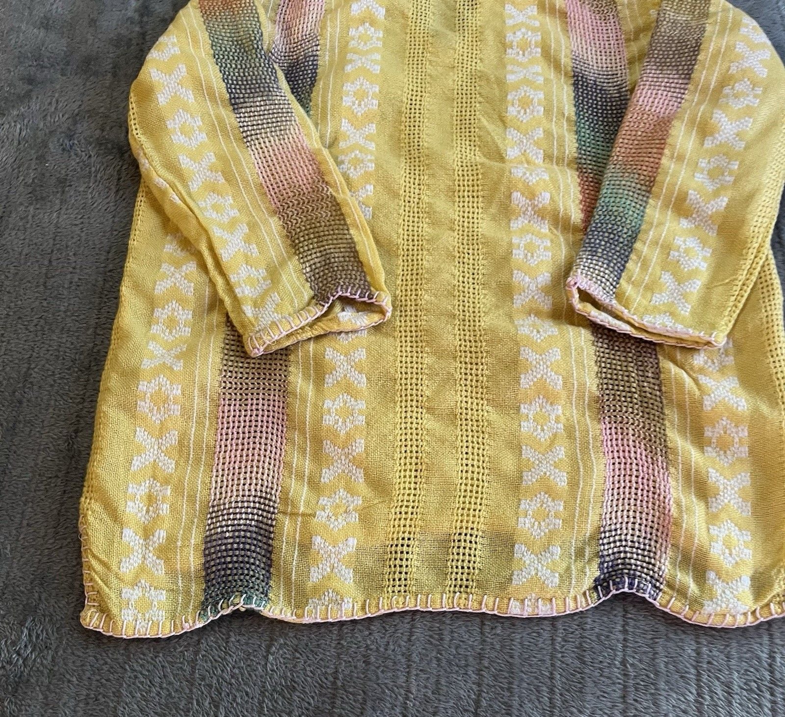 Women’s Angie Yellow Crochet Embroidered V-Neck Tunic Top 3/4 Sleeves Sz Large 8