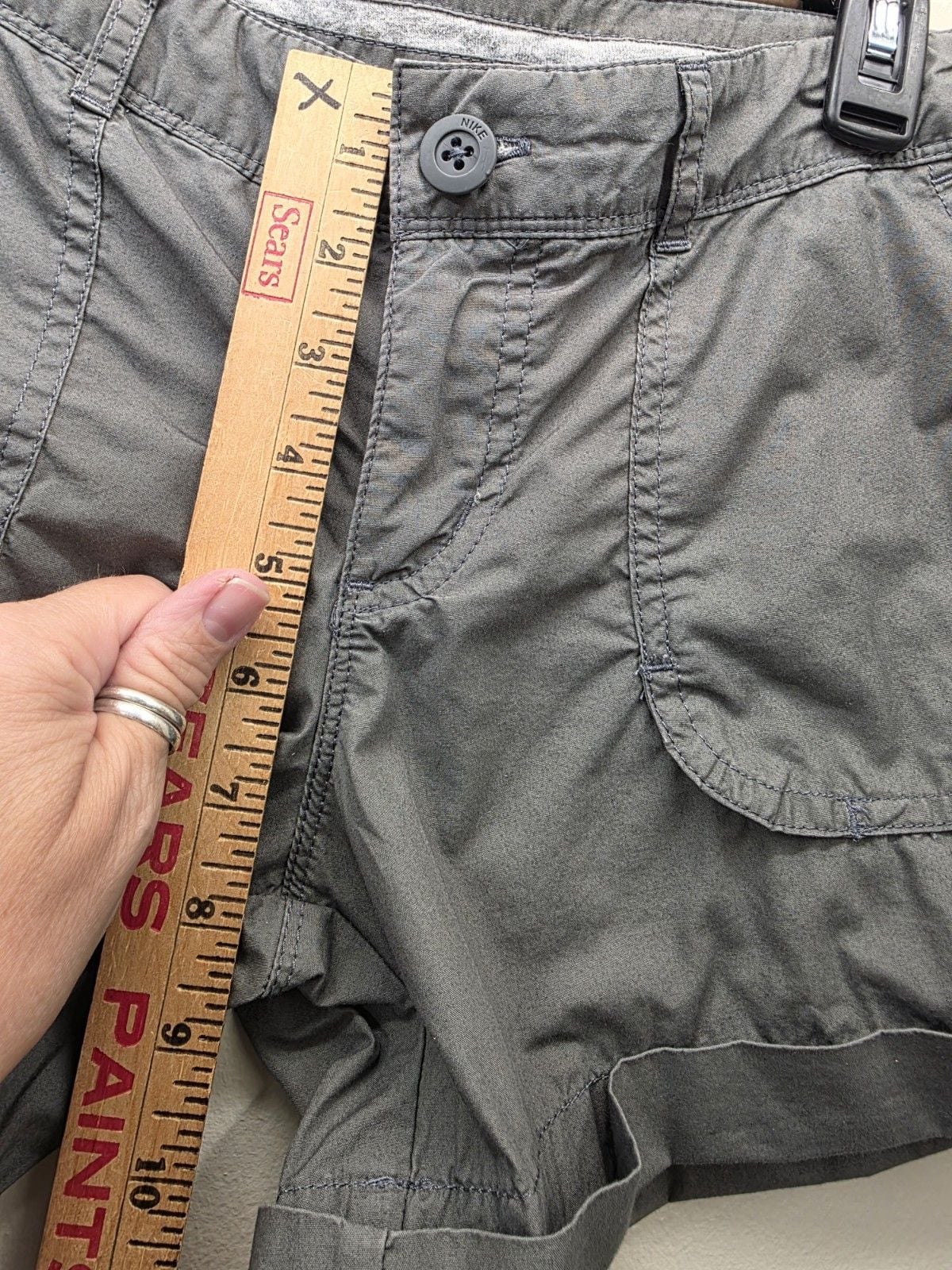 Nike womens shorts cuffed grey cargo pockets, Sz 6 Hiking, Activewear  9