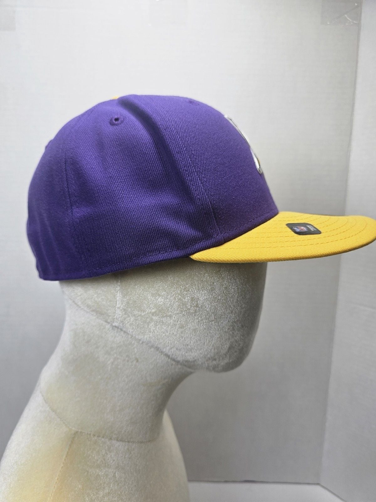 New Era Minnesota Vikings 59FIFTY Fitted Hat 7 1/4 Purple Gold Pre-Curved NWT 5