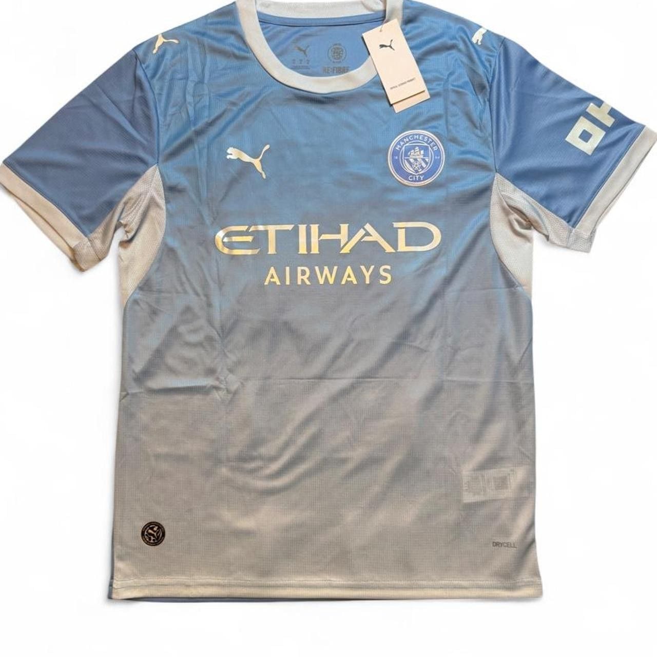 Puma Manchester City 2026/27 home shirt in light blue with white accents number nine Haaland on the back size medium dimensions are in the pictures brand new with tags 2