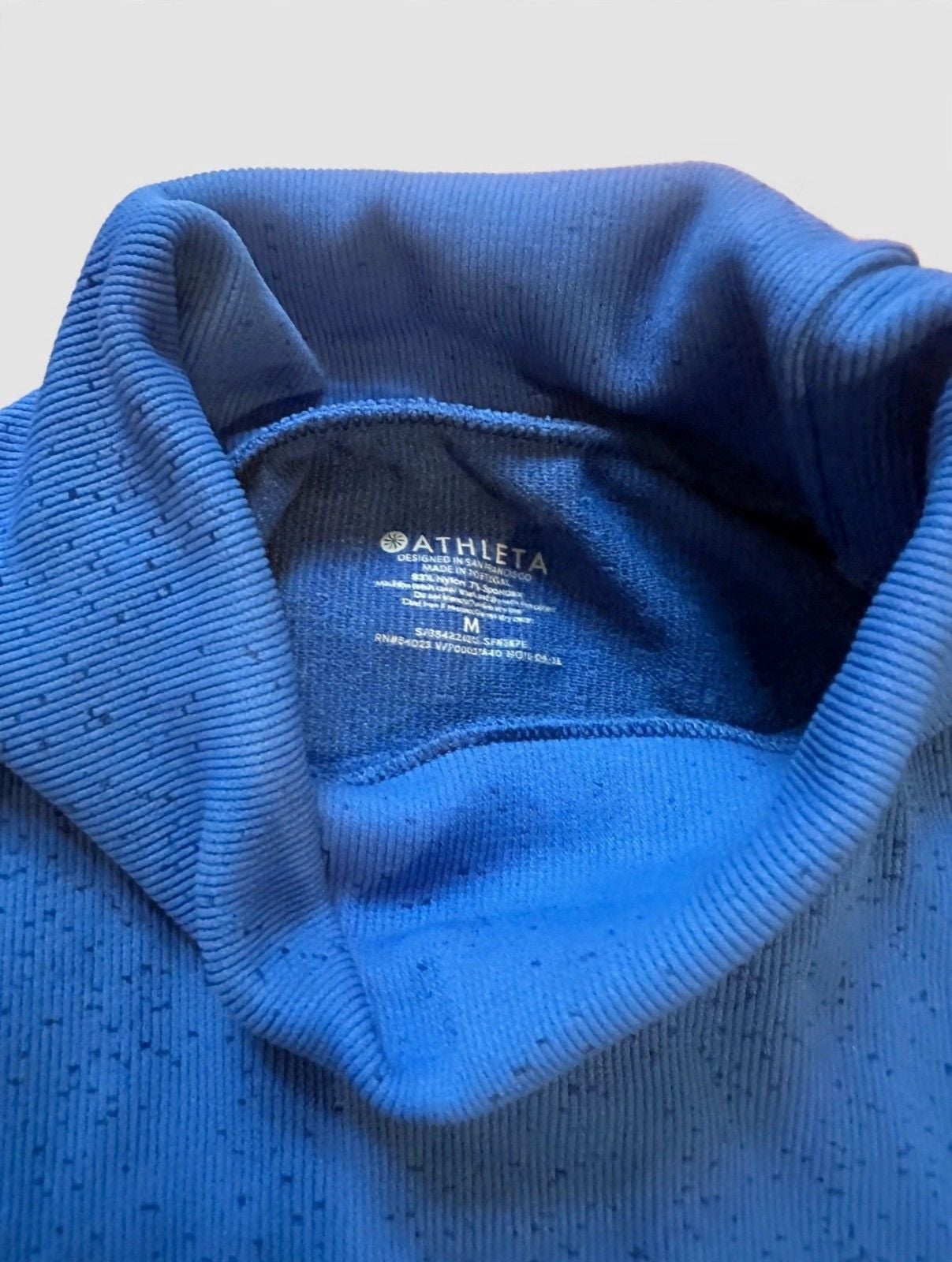 Athleta Women's Blue Ribbed Turtleneck Top Size M Long Sleeve 3