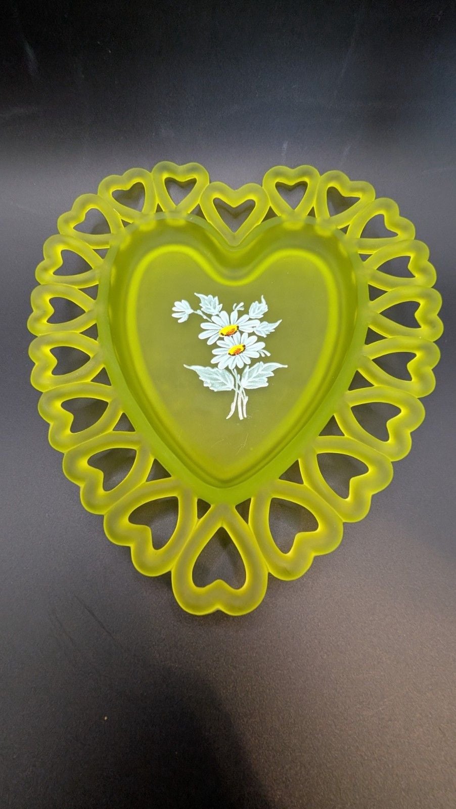 Westmoreland Satin Green Heart Shaped Glass Dish Daisy Decal Vintage 1