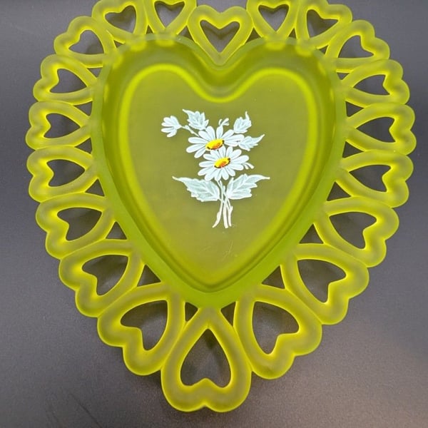 Westmoreland Satin Green Heart Shaped Glass Dish Daisy Decal Vintage