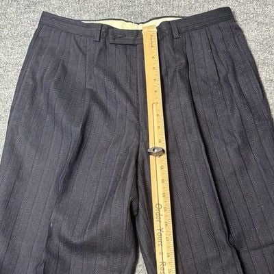Emanuel Ungaro Uomo Mens Suit 42L Navy Pinstripe Wool Italy Saks Fifth Avenue 24