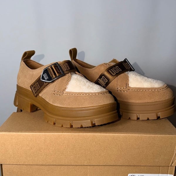 UGG Women's Ashton Loafers Slip-On Shoes Size 7 Chestnut