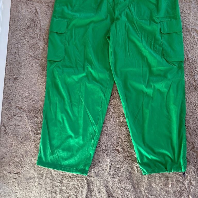 NWT The North Face Women's FlashDry Utility Cargo Pants Optic Emerald Size 3XL Relax 3