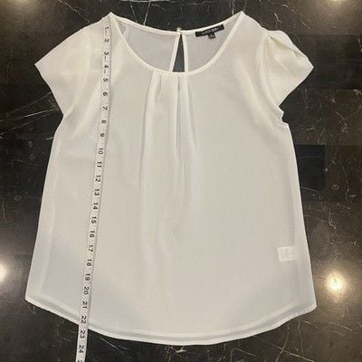 Women's White Round-Neck Tulip Sleeve Blouse Top Small 6