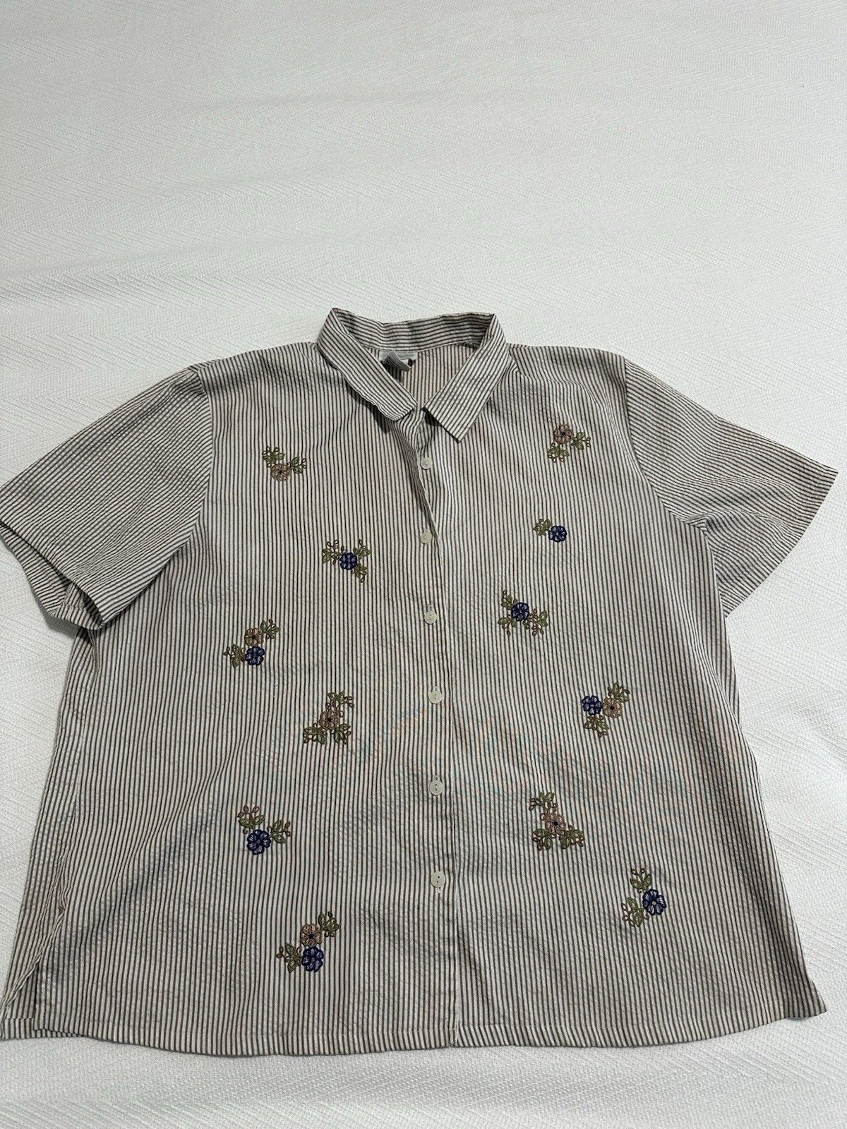 Bon Worth Women’s Xl Gray Button-Up Blouse 2