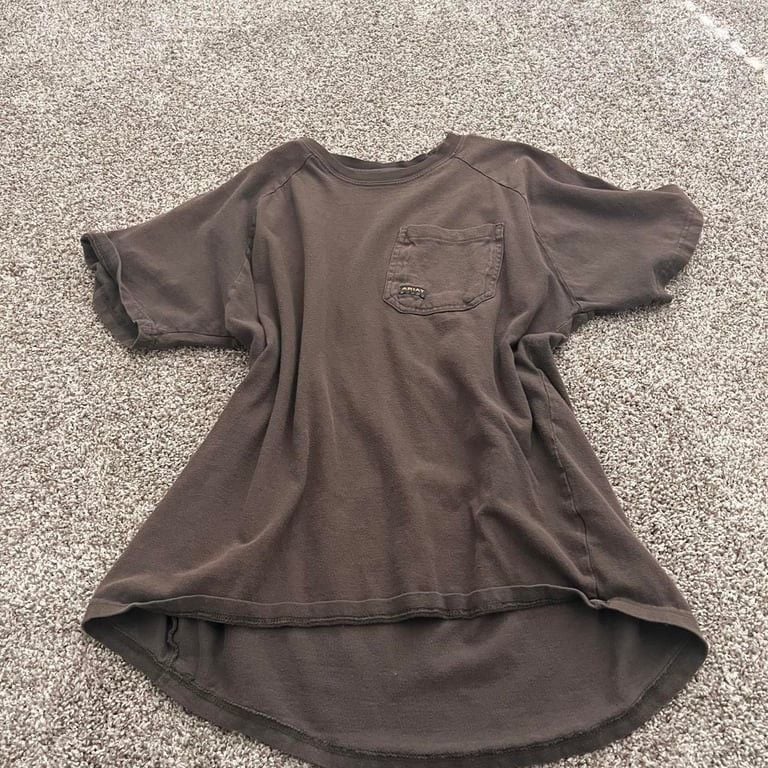 Brown ariat t
insane relaxed fit
pen slot…….🫣
flawless 2