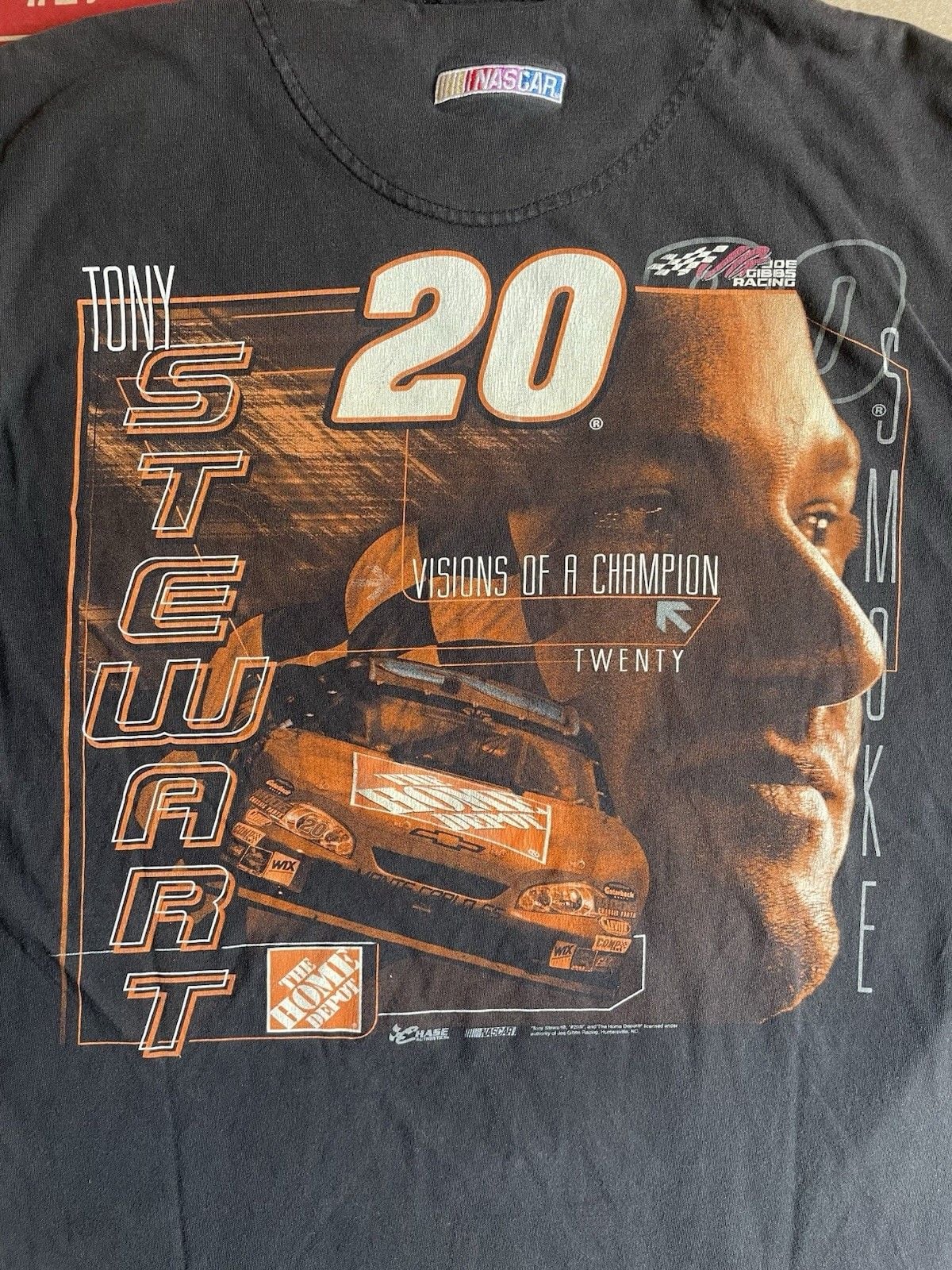 Vintage NASCAR t shirt Mens medium black Tony steward Home Depot  8