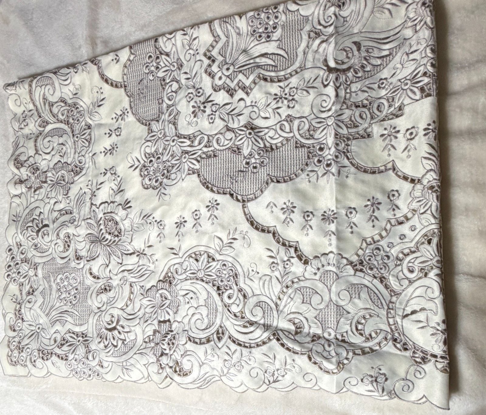 Handmade Dining Table Liner/Cover Set Embroidered Satin Floral Elegant ~7 Piece 2