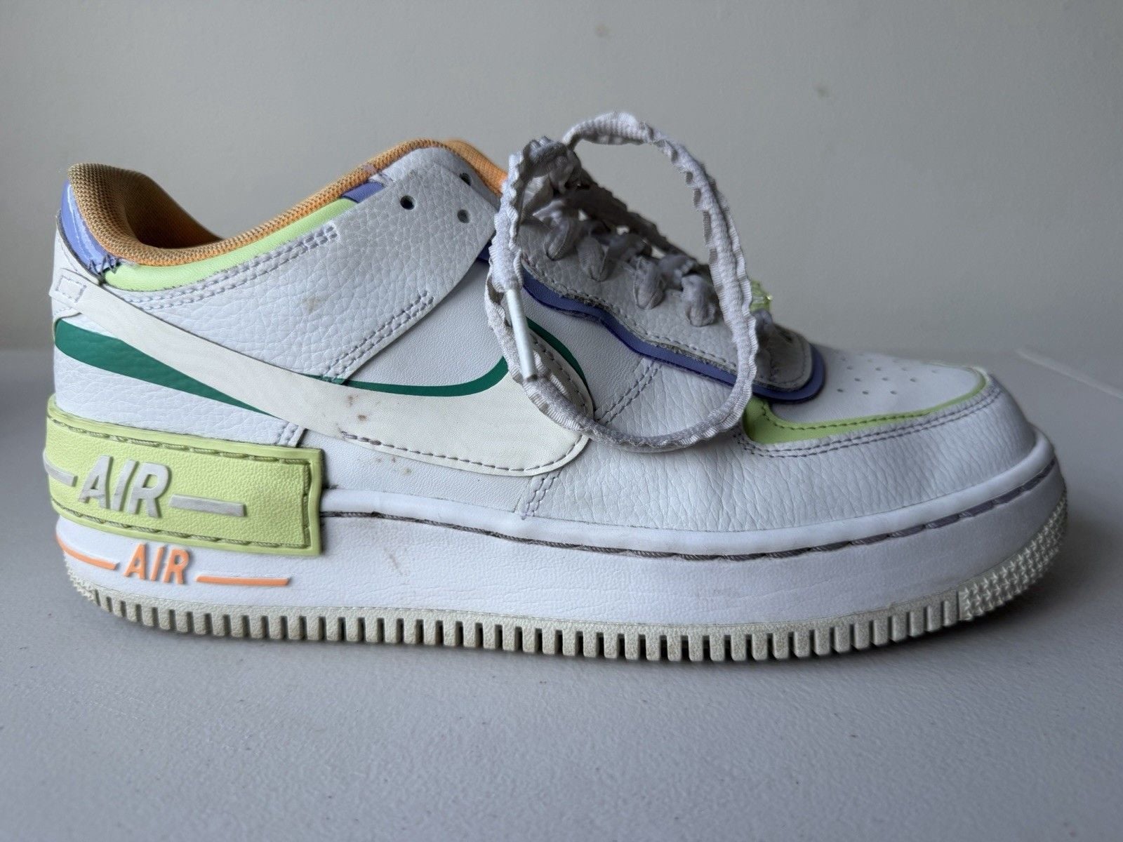 Nike Air Force 1 Low Top Men’s Colorblock Lace-Up Sneakers White Orange Green 3