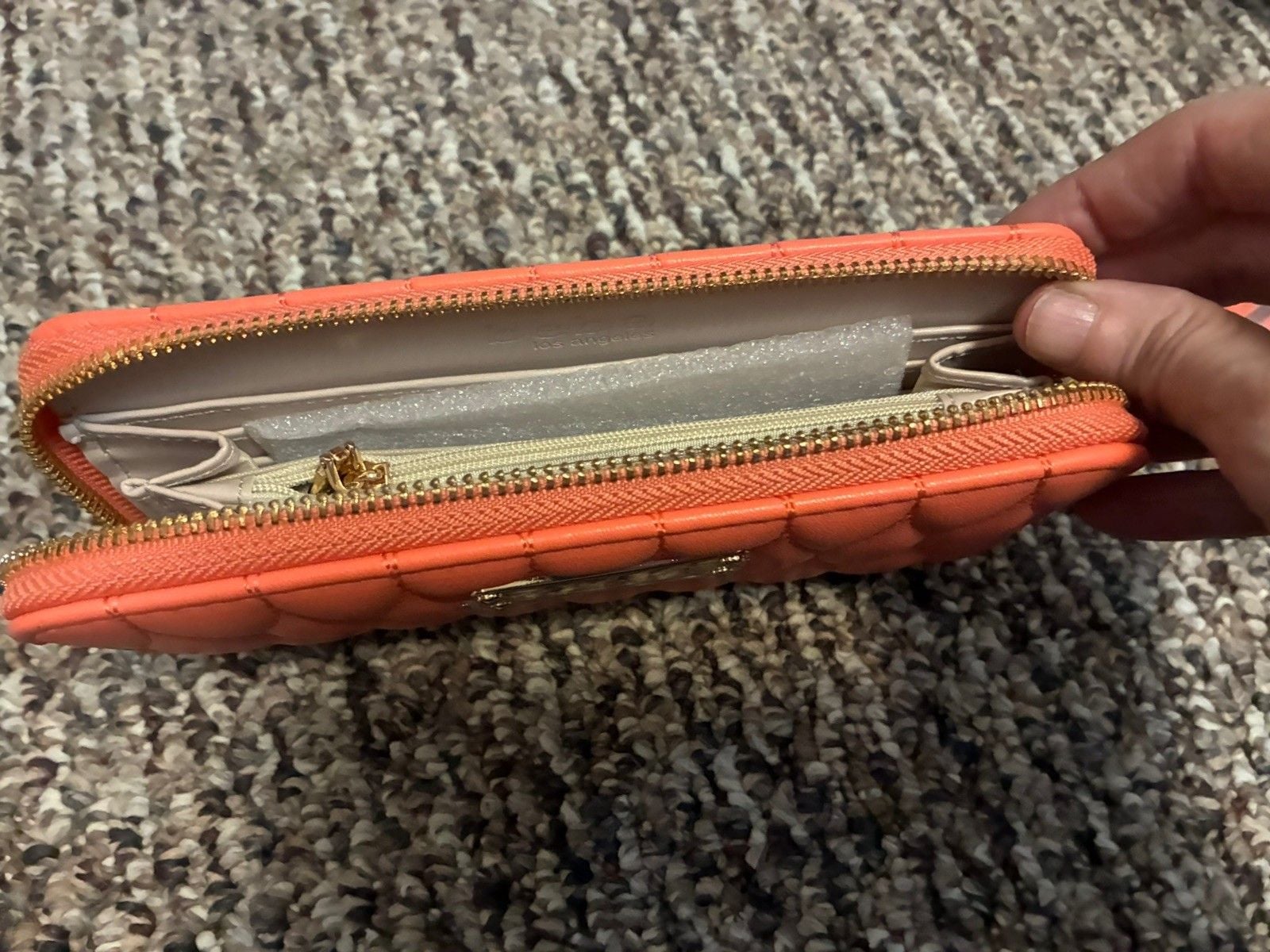 bebe Coral Quilted Zip-Around Wallet Wristlet w/ Card Holder for Women nwt 5