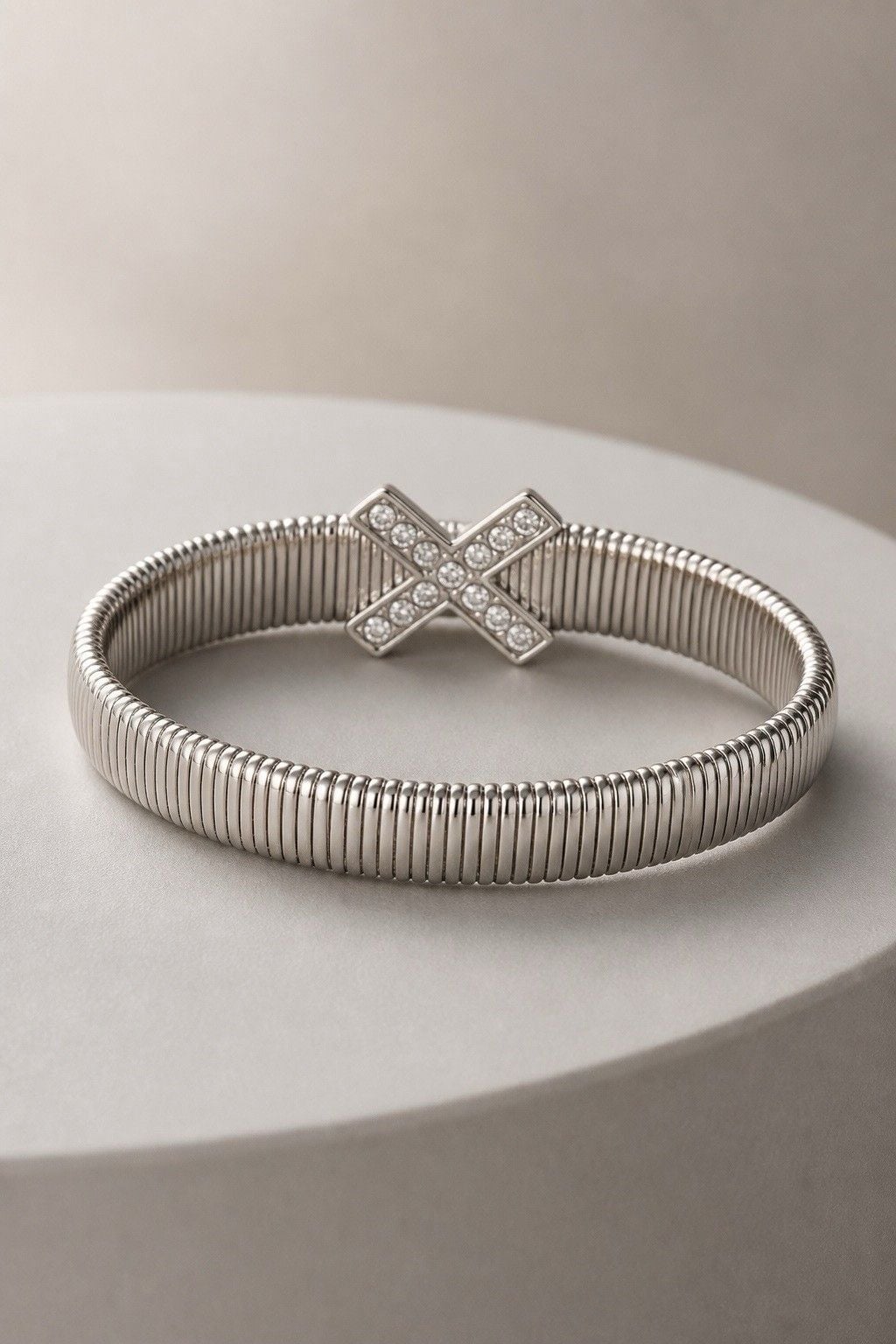 High End Silver Plated Ribbed Cuff Bangle Bracelet Pavé VVS CZ Crystal 3