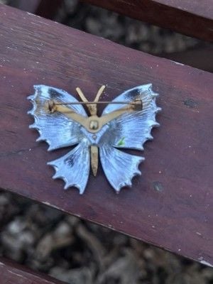 Vintage MCM 1970’s Beautiful Green & Purple Butterfly Brooch Whimsical Fairycore 7