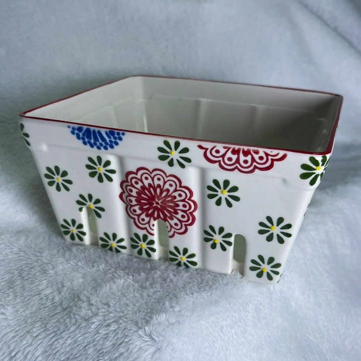 Berry Bowl Stoneware Basket Colander 6” Main St 1
