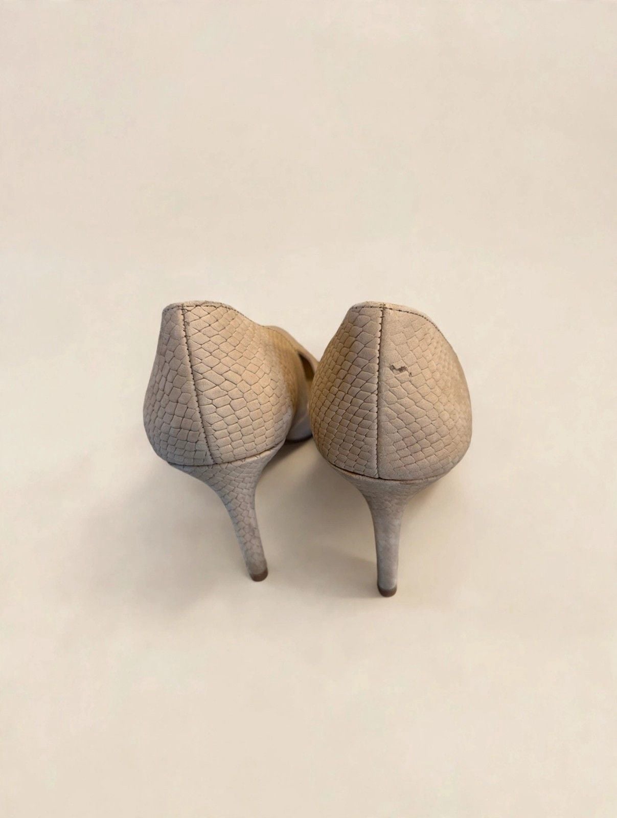 Vince Camuto Women's Nude Snake Embossed Pointed Toe Pumps 6.5 4