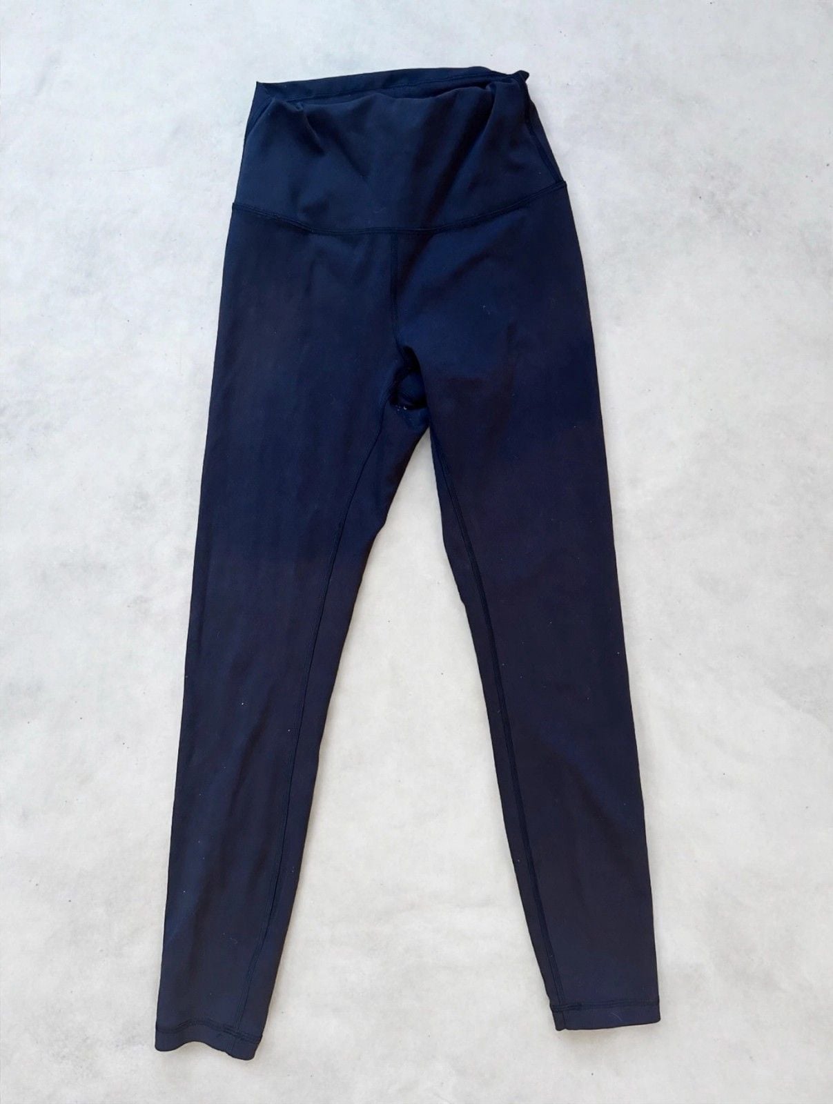 Lululemon Women's Black High Rise Leggings Size 6 2