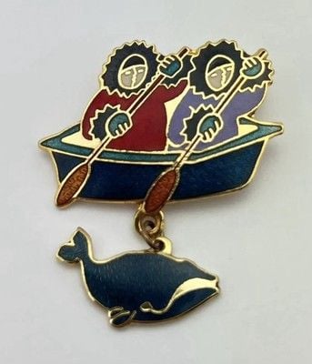Vintage Artique Barbara Lavallee Cloisonne Enamel Alaskan Inuit In Kayak Brooch 2