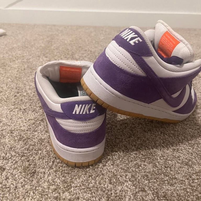 Nike Dunk sb’s purple seude
rarely worn no creases
no original box or backup laces unfortunately
send offers 6