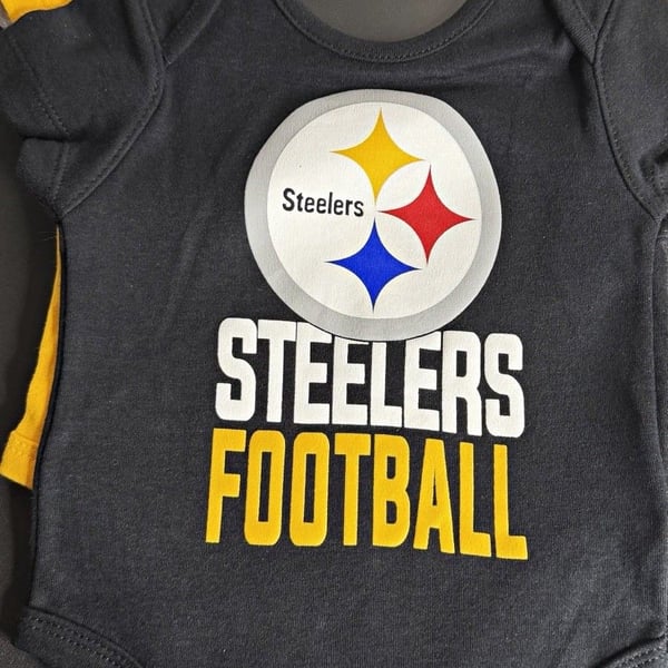 NFL Pittsburgh Steelers Logo Short Sleeve Bodysuit 3-Piece Set 3-6M