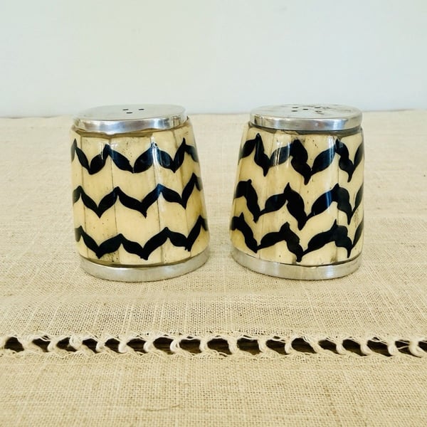 Vintage Bone Inlay Salt Pepper Shakers Chevron Black Cream Silver Tone Boho