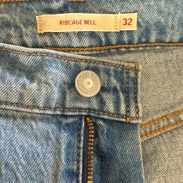 NWT Levi's Ribcage Bell High Rise Flare Jeans Size 32*32 Premium Baggy 11