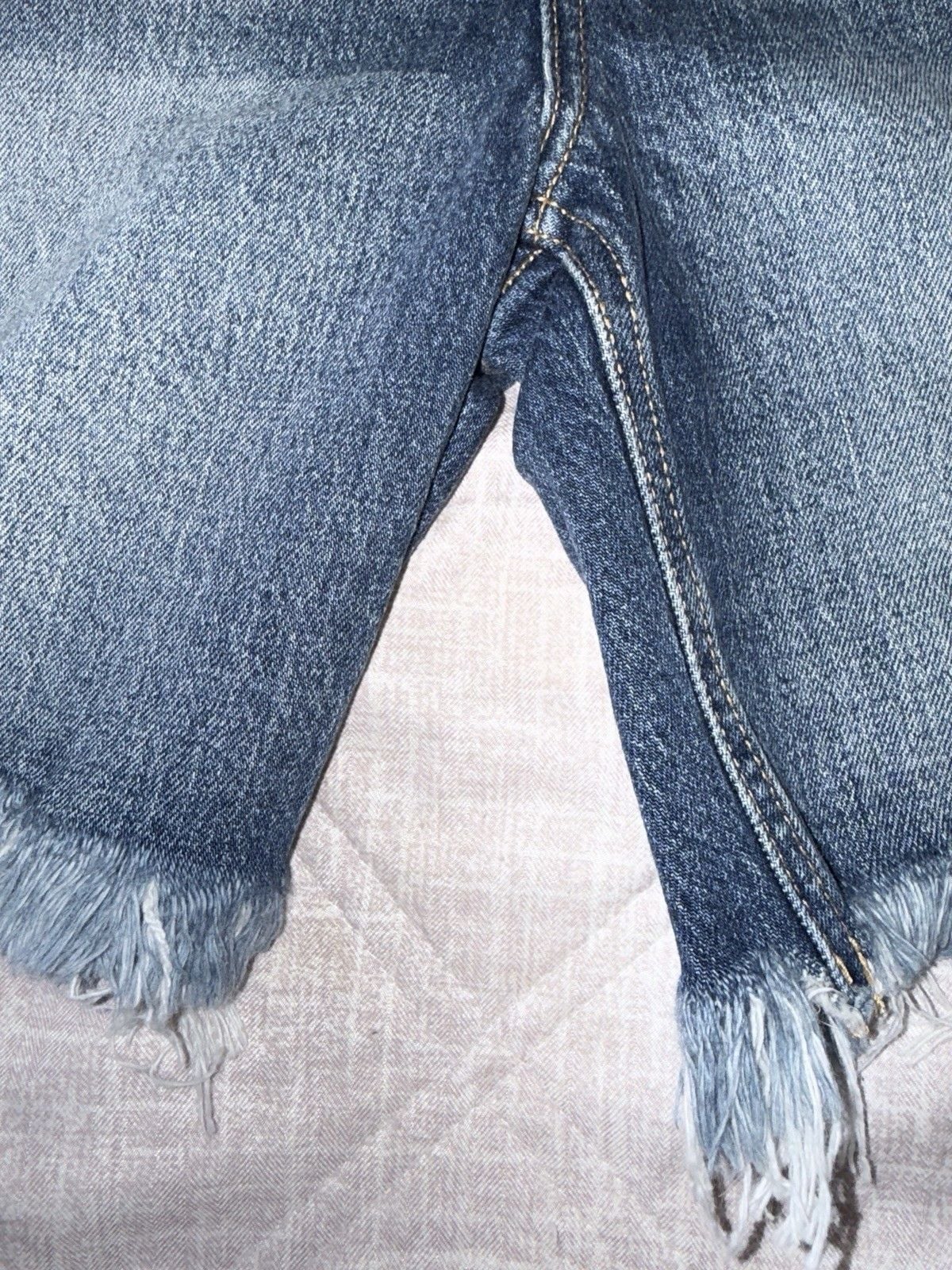 Cello Bermuda Denim Shorts Blue High Rise Frayed Hem Pockets Size L 10