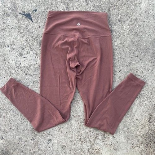 Lululemon Women's High-Waisted Leggings 2