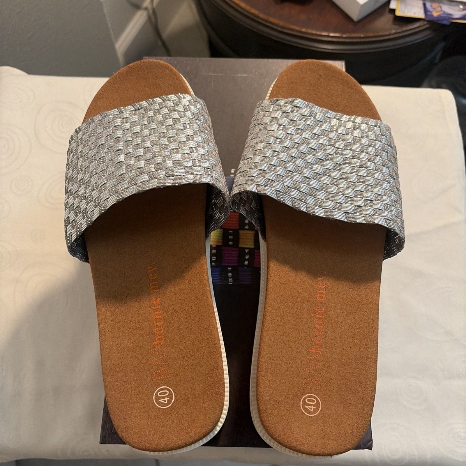 NEW! Bernie Mev Women’s Capri Memory Foam Slip On Sandals Silver Gray EU 40 US 9 3