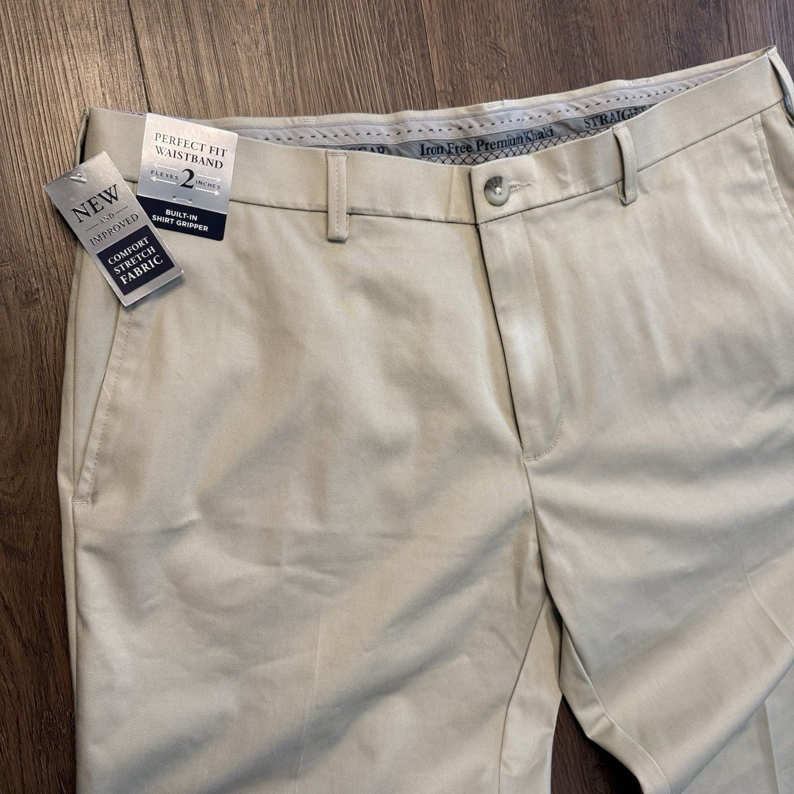 NWT Haggar Mens Iron Free Premium Khakis 38x30 Shirt Grip Straight Fit Casual 4