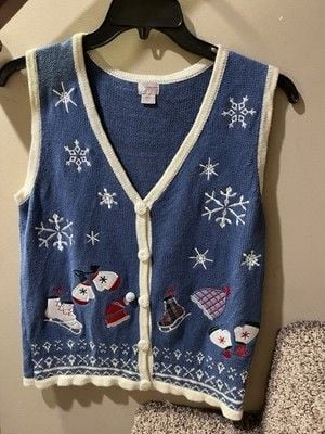 Embroidered Christmas Vest Size S 2