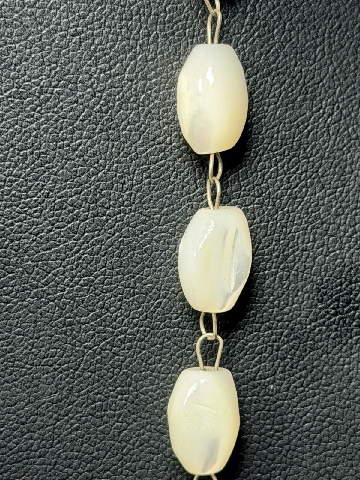 Vtg Moonstone Glass Chain & Enamel Hummingbird Heart Pendant Necklace Opalescent 7