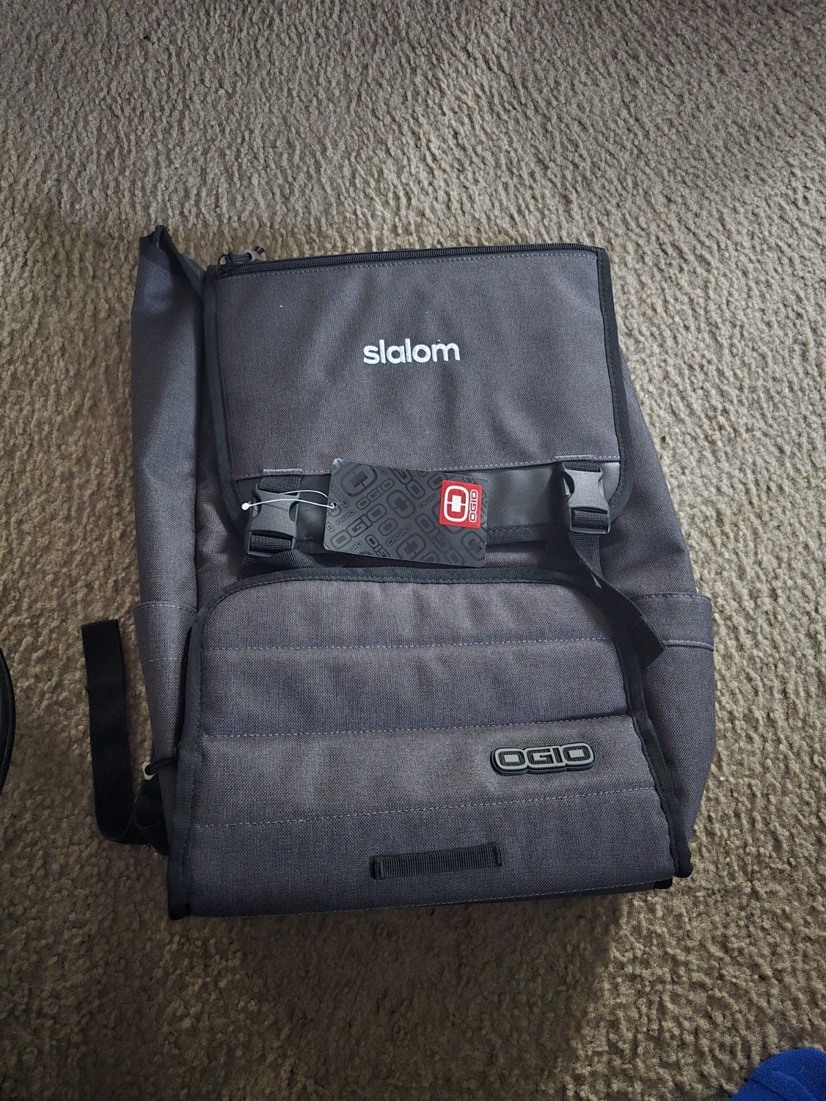Ogio Slalom 17" Laptop Backpack Bookbag Rucksack Gray, Very Nice Bag 2