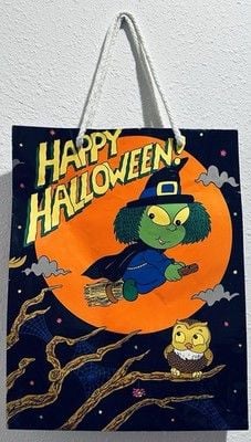 RARE VTG NOS Happy Halloween Witch Flying Over The Moon Gift Bag Made In Taiwan 2