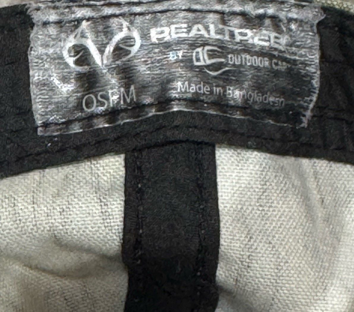 RealTree Camo Hat Big Logo Y2K Strap Osfa 10
