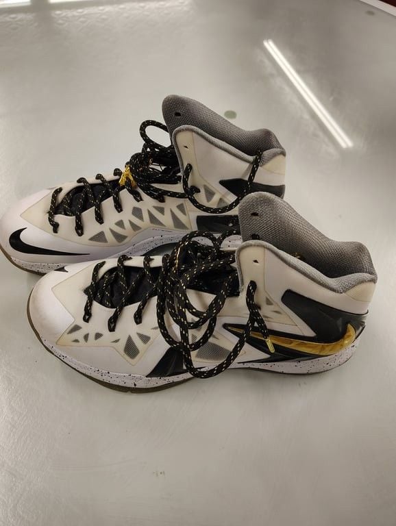 Nike LeBron Soldier VII Basketball Shoes 2