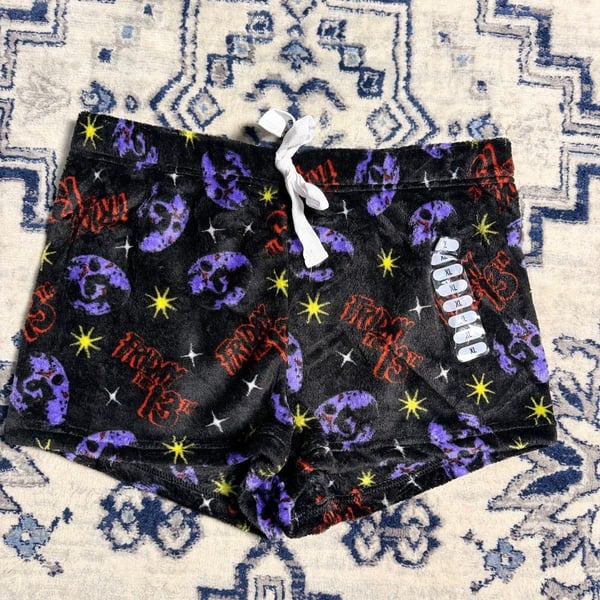 Friday the 13th XL Fleece Shorts Black Polyester Horror Theme