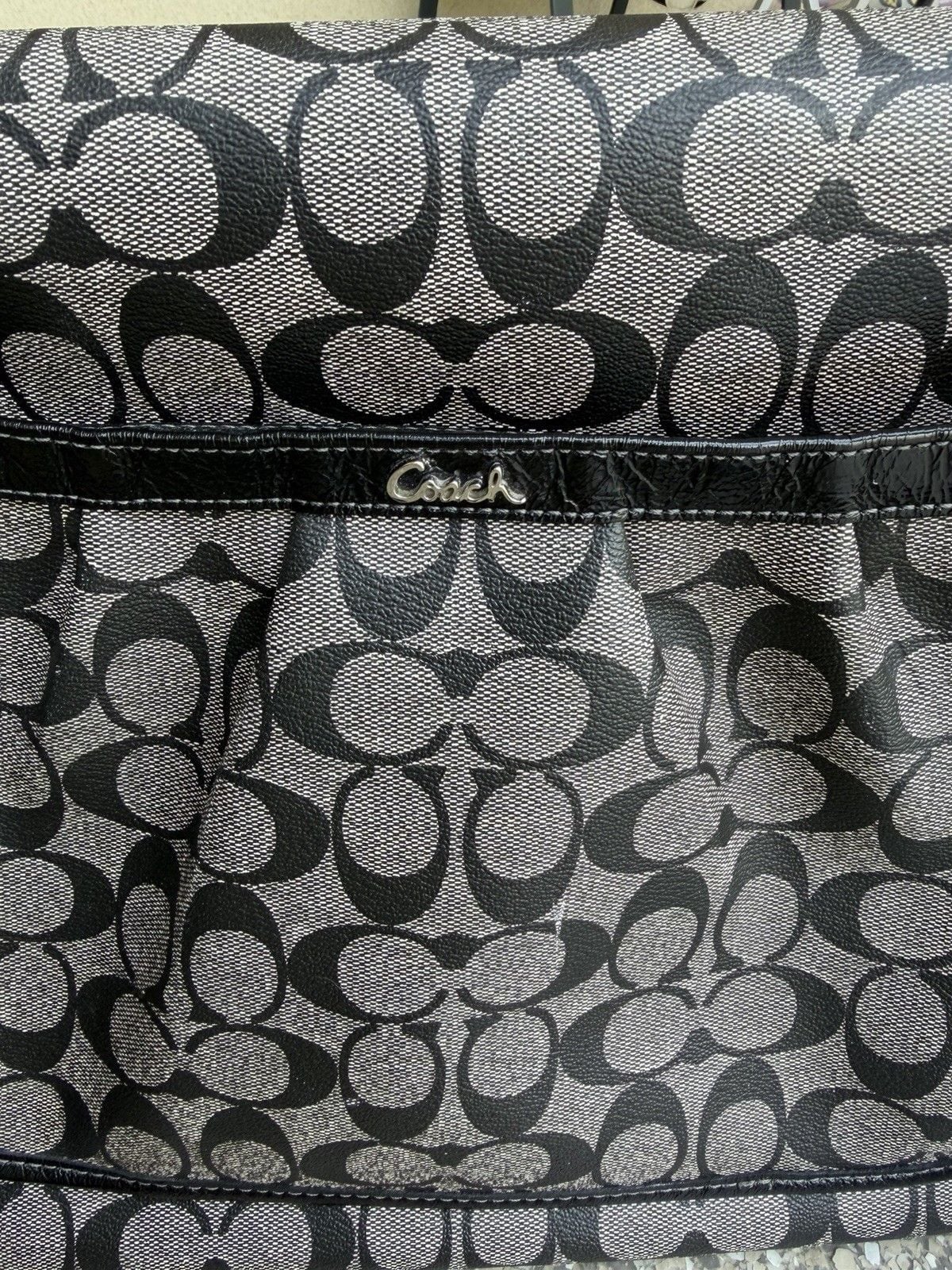 Coach Signature Messenger Crossbody Bag – Style F18373 4