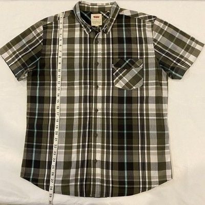 Levi’s Men's Classics Short Sleeve Button-Down Plaid Shirt Size L 6