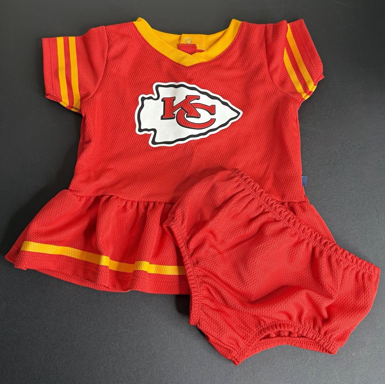 Gerber NFL Kansas City Chiefs Logo Dress & Bloomers 2-Piece Set 3-6M 1