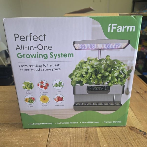 IFARM Perfect All In One Hydroponic Growing System 28 pods 