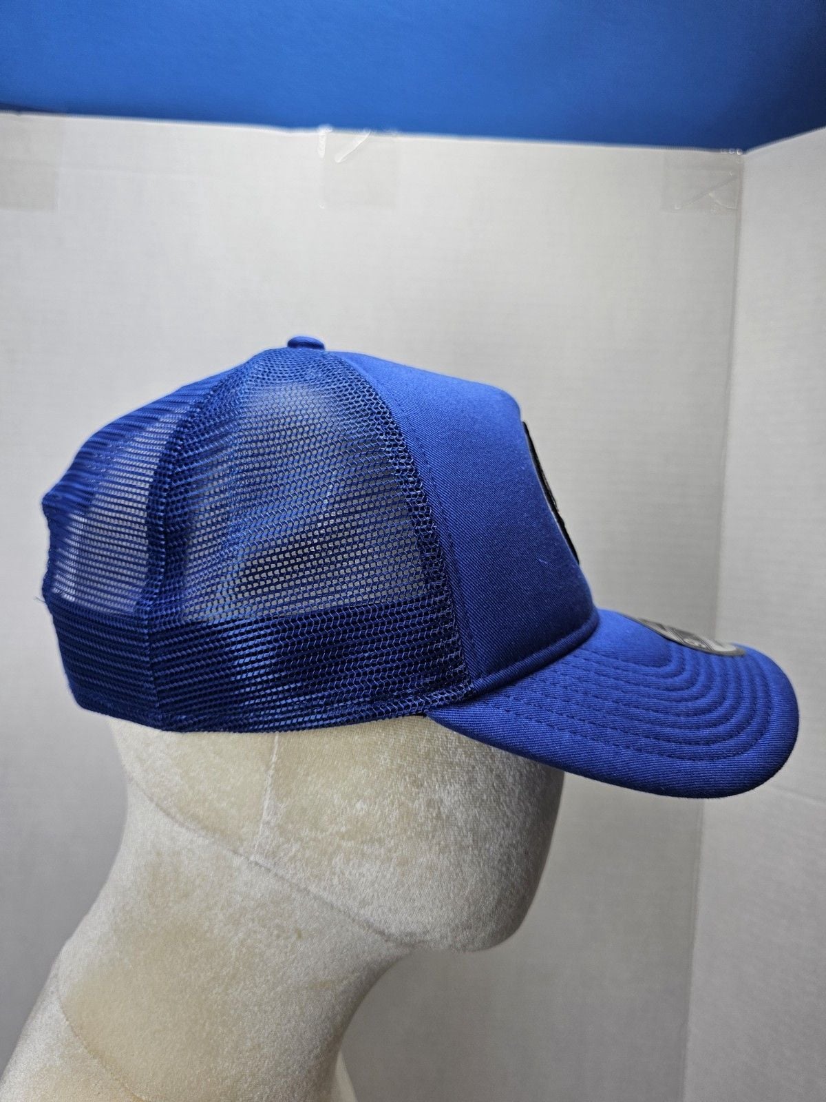 New Era Dallas Mavericks 9FORTY Trucker Hat Royal Blue Adjustable NWT 6