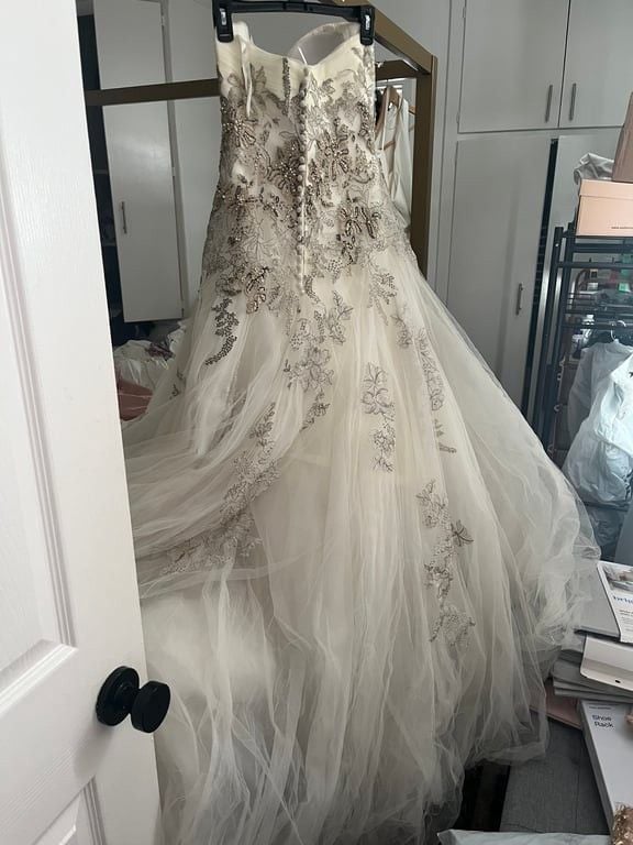 Elegant Embroidered Strapless Wedding Gown 8